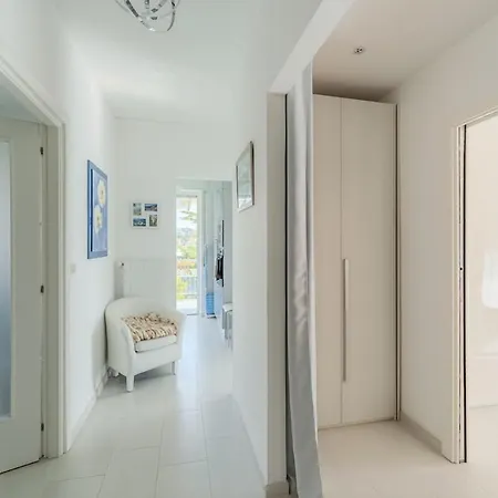 Seaview With A Terrace! 公寓